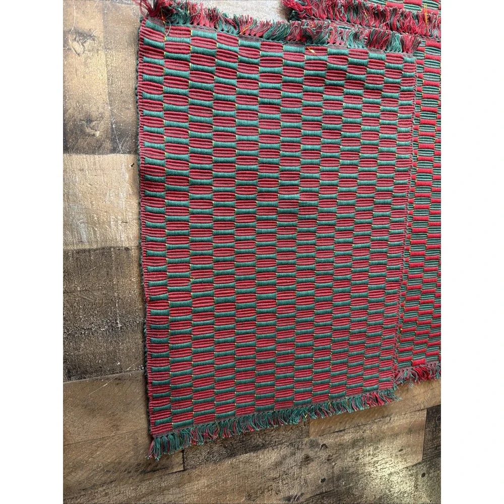 Vtg Handwoven Placemats Set of 5 Red Hunter Green Metallic Gold Illusion Fringe